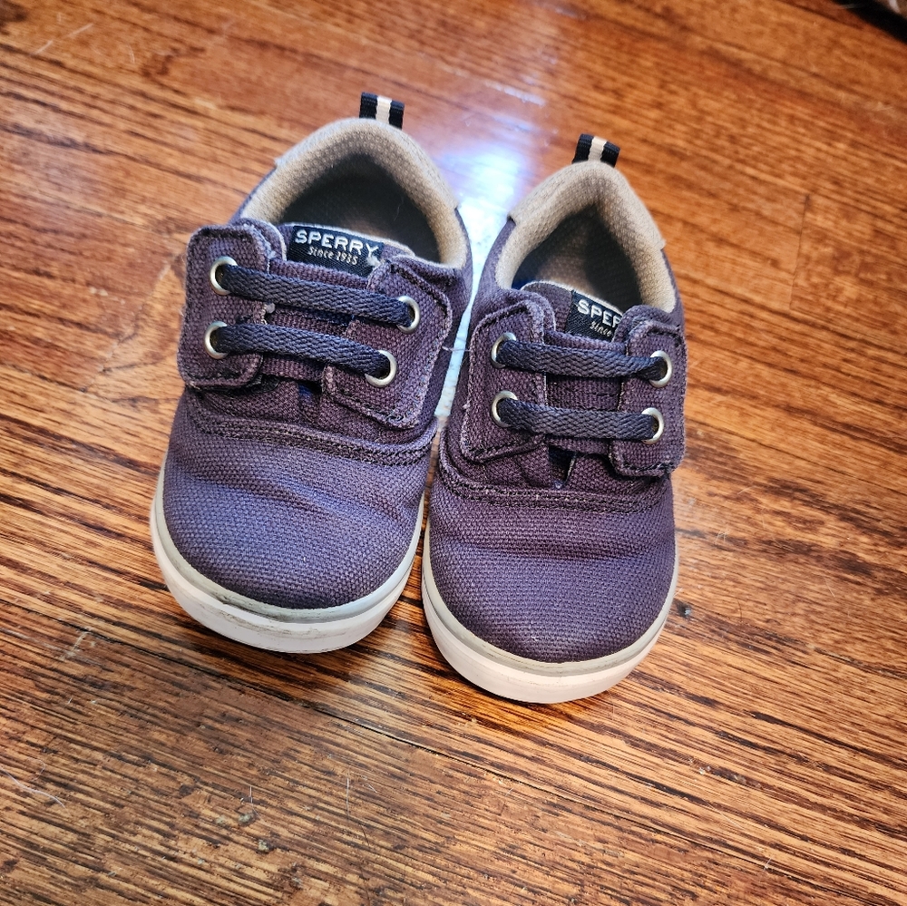 Boys Sperry Size 3m